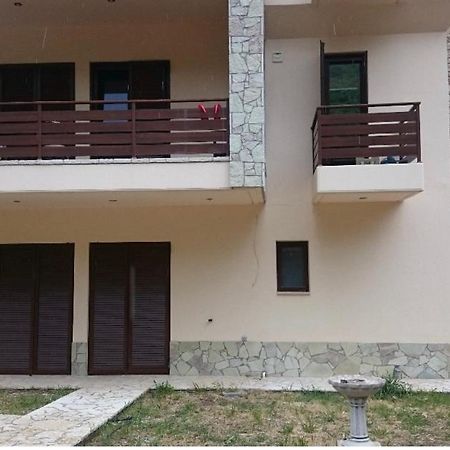 Villa Ria Калаврита Екстер'єр фото