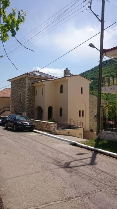 Villa Ria Калаврита Екстер'єр фото