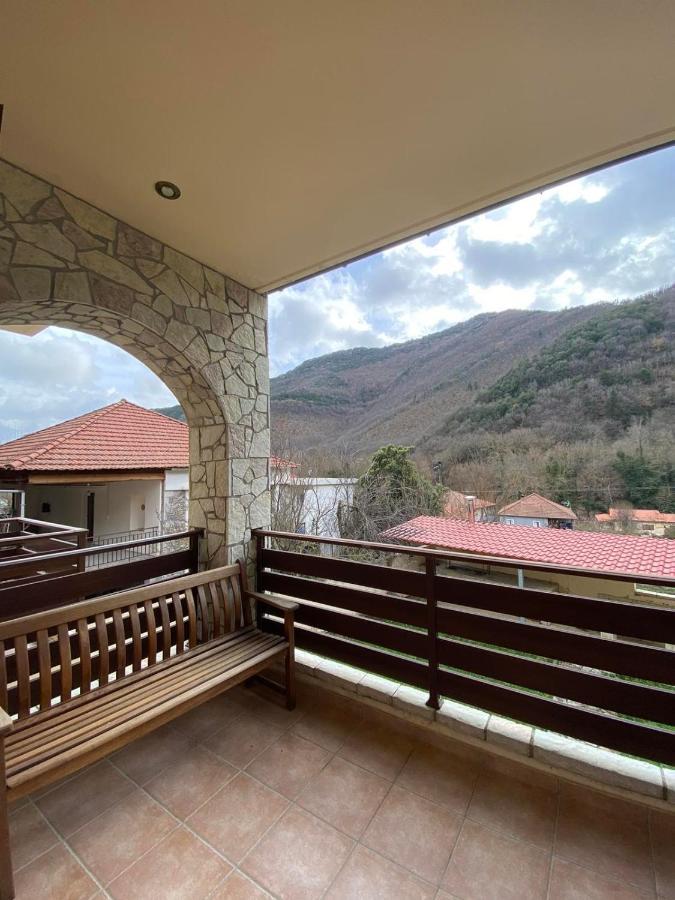 Villa Ria Калаврита Екстер'єр фото